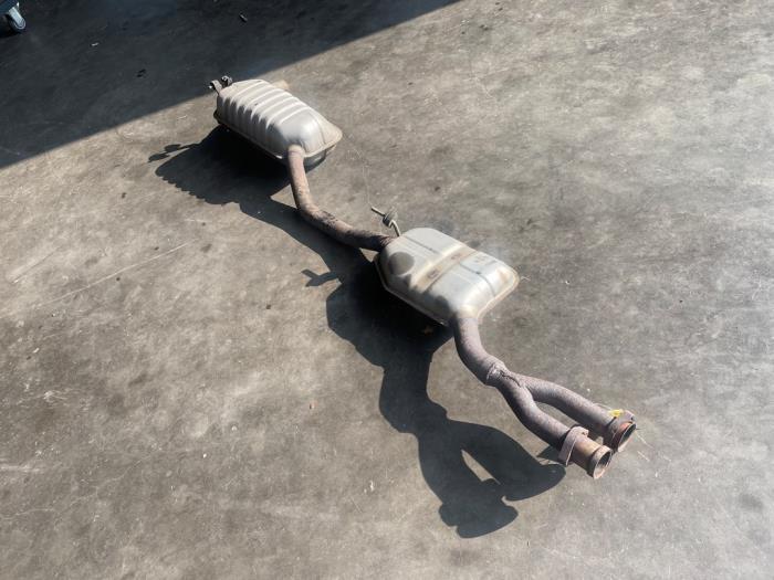 Uitlaat Midden + Einddemper van een Mercedes E-Klasse, Auto-onderdelen, Uitlaatsystemen, Mercedes-Benz, Gebruikt, 3 maanden garantie