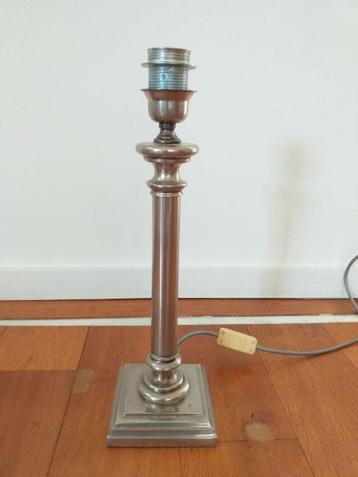 zwaar verzilverde lamp beschikbaar voor biedingen