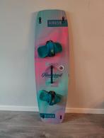 Airush Diamond V6 136x40 met bindingen, Watersport en Boten, Ophalen, Gebruikt, Twintip, Kiteboard