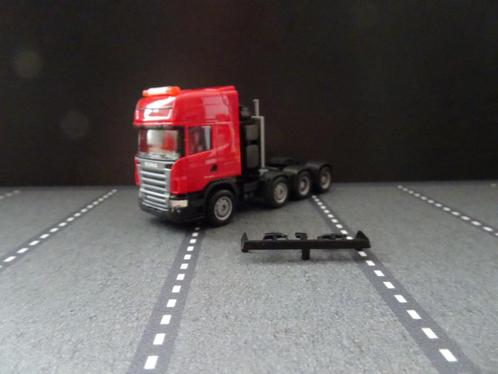 696 herpa scania r620 v8 4-as trekker rood 1:87 truck trein, Hobby en Vrije tijd, Modelauto's | 1:87, Nieuw, Bus of Vrachtwagen