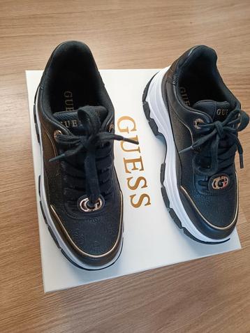 Guess damesschoenen maat 38 beschikbaar voor biedingen