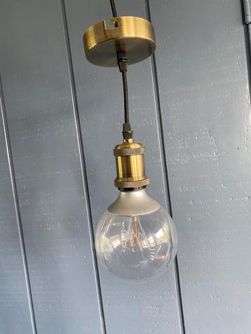 Bol hanglamp met messing armatuur beschikbaar voor biedingen