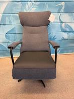 Prominent relaxfauteuil met staop functie relax stoel