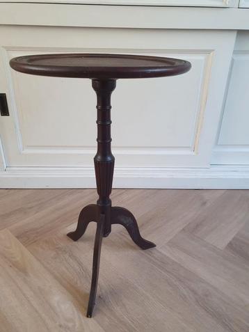 Vintage Houten Bijzettafel - Opknapper beschikbaar voor biedingen