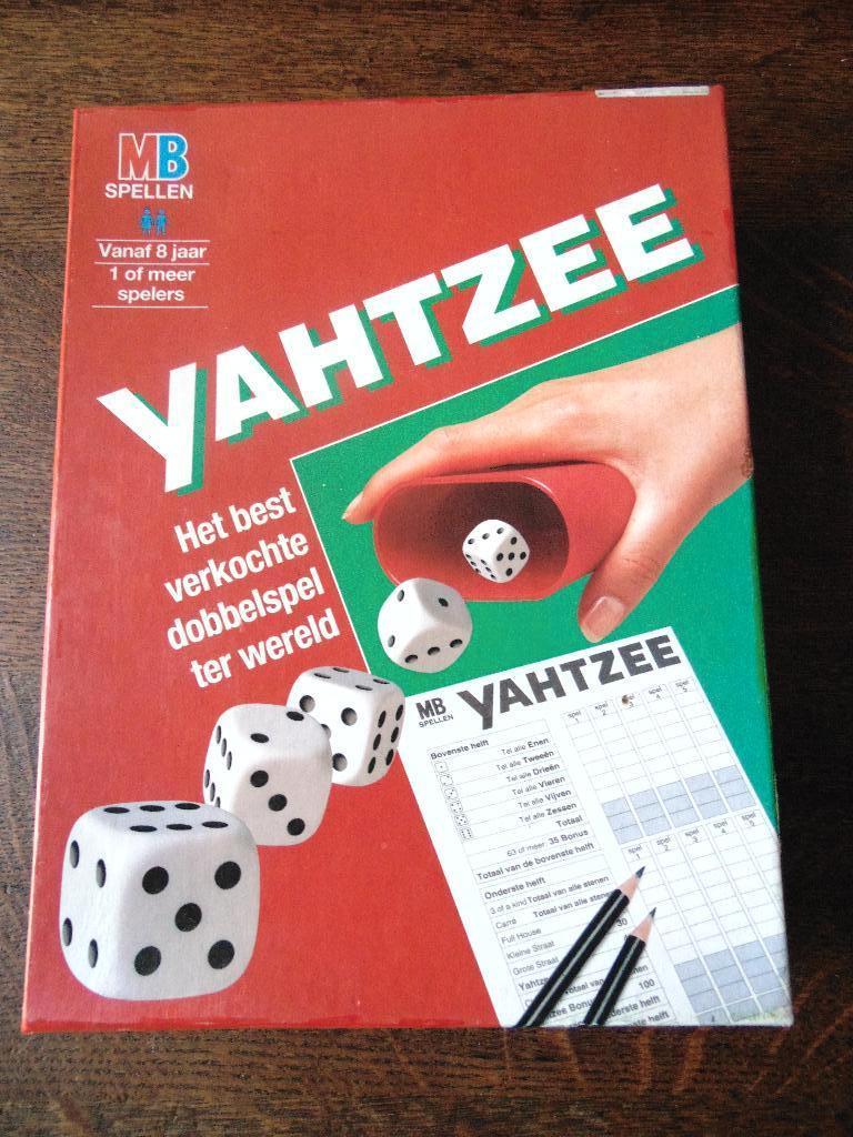 Yahtzee Spel van MB, Hobby en Vrije tijd, Gezelschapsspellen | Overige, Zo goed als nieuw, Een of twee spelers, Drie of vier spelers