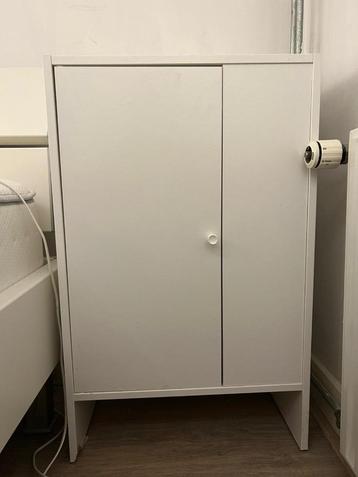 (Nacht)kastje beschikbaar voor biedingen