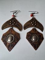 Vintage Koperen Oorbellen met Rode Kraaltjes, Overige materialen, Hangers, Ophalen of Verzenden, Zo goed als nieuw