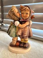 Hummel Beeldje - Twee Vriendinnetjes, Antiek en Kunst, Ophalen