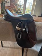 Dressuurzadel 17,5 inch. Gino bruin, Dieren en Toebehoren, Paarden en Pony's | Zadels, Ophalen, Dressuur