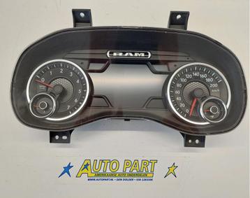 Dodge Ram 1500 dashboard klok 2019-2020 beschikbaar voor biedingen
