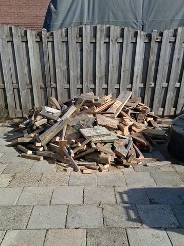 Hout voor kachel beschikbaar voor biedingen