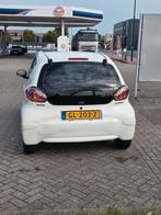 Toyota Aygo 1.0 12V Vvt-i 5DRS 2011 Wit, Voorwielaandrijving, 4 stoelen, Handgeschakeld, Geïmporteerd