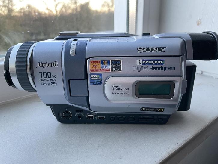 Sony DCR-TRV240E pal, Audio, Tv en Foto, Videocamera's Digitaal, Zo goed als nieuw, Camera, Mini dv, Sony, 20x of meer, Ophalen