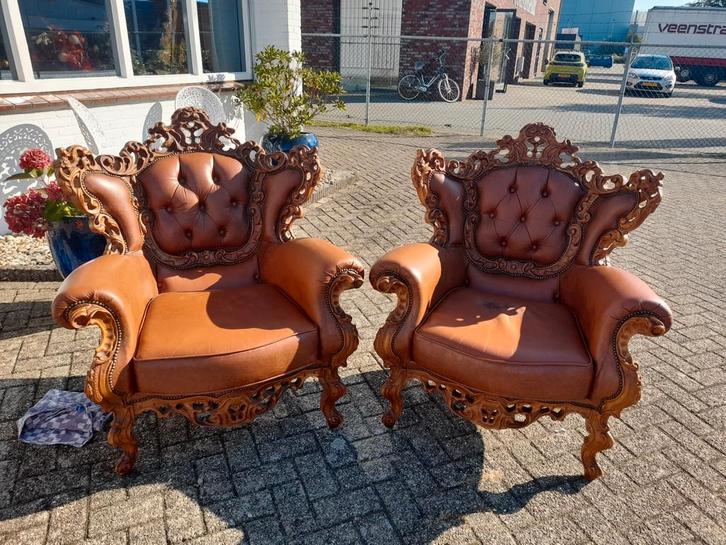 2 x antieke barok fauteuils leer 225.00 p.s, Antiek en Kunst, Antiek | Meubels | Stoelen en Banken, Ophalen of Verzenden