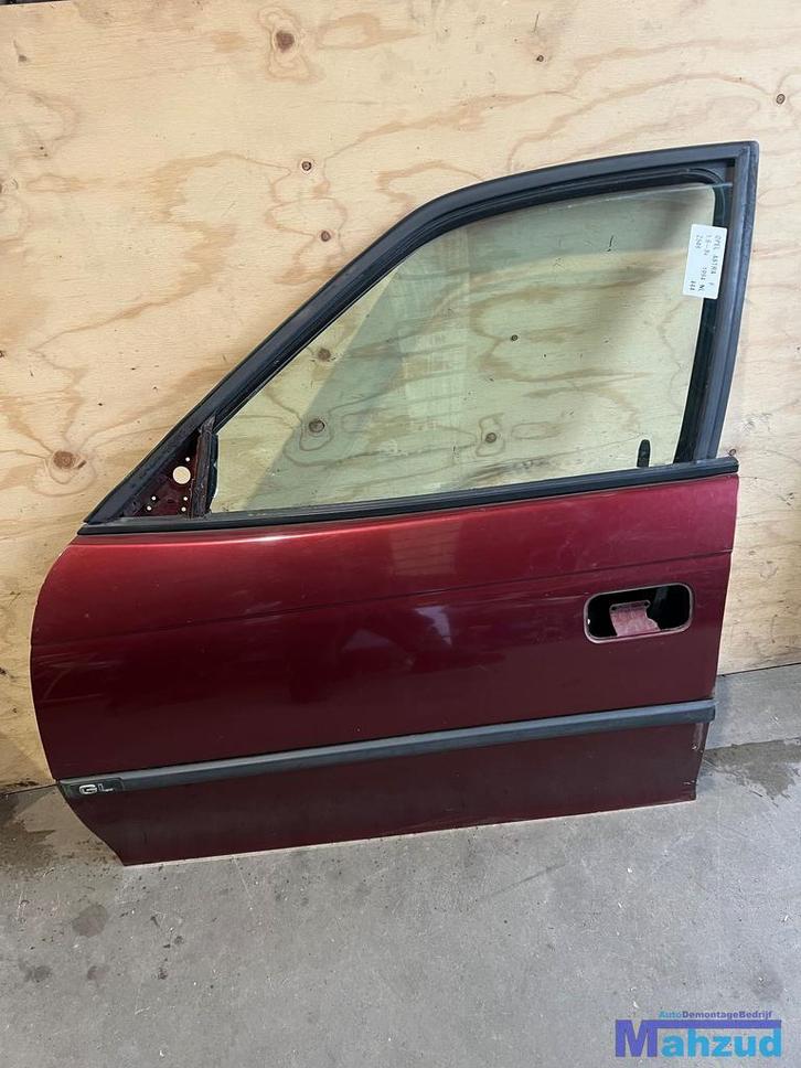 OPEL ASTRA F Rood Z549 Links voor deur hatchback 1991-1999, Auto-onderdelen, Carrosserie en Plaatwerk, Deur, Opel, Gebruikt, Ophalen of Verzenden