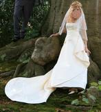 Designer bruidsjurk, kleur ivory, 'm. 36, Ophalen of Verzenden, Zo goed als nieuw, Trouwjurk