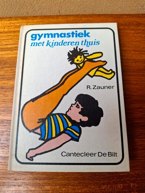 Jaren 70 gymnastiek met kinderen thuis, Boeken, Zwangerschap en Opvoeding, Ophalen of Verzenden