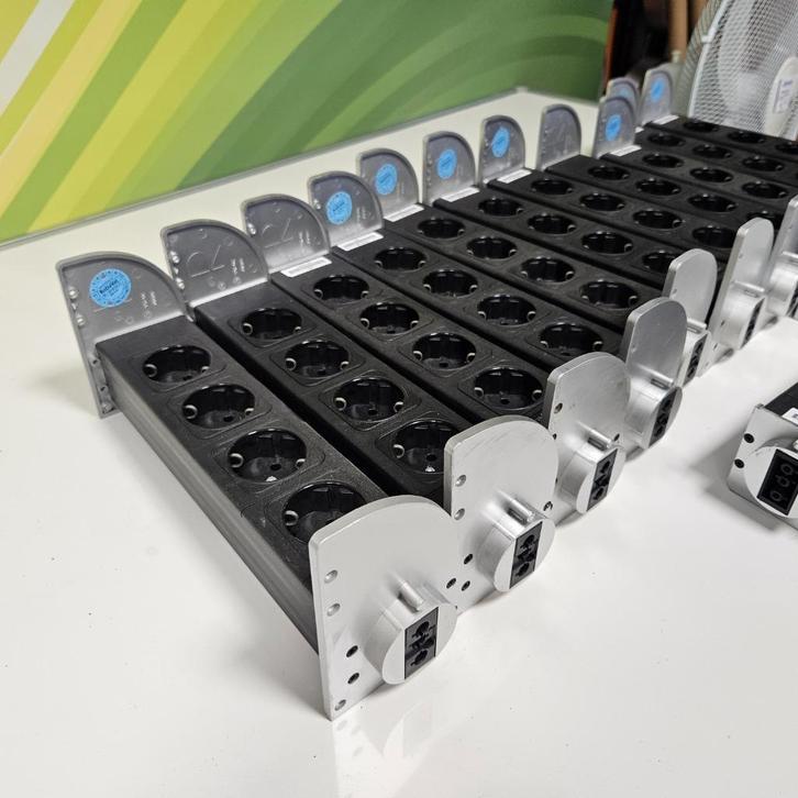 Partij stekkerdozen 4-voudig (set 13 stuks) met gst18, Hobby en Vrije tijd, Elektronica-componenten, Nieuw, Ophalen of Verzenden