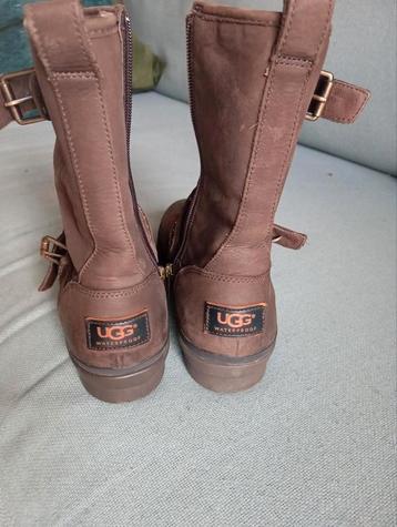 zo goed als nieuw UGG half hoog leren laars beschikbaar voor biedingen