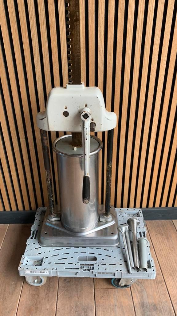 F dick stopbus worstvuller, Huis en Inrichting, Keuken | Keukenbenodigdheden, Zo goed als nieuw, Ophalen