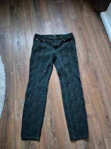 Nickjean broek maat 44 beschikbaar voor biedingen