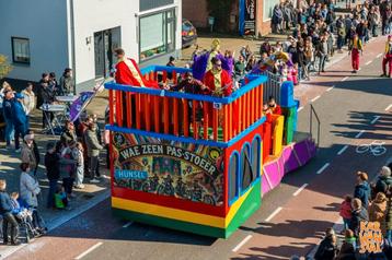 Prijswinnende carnavalswagen thema "kerk" beschikbaar voor biedingen