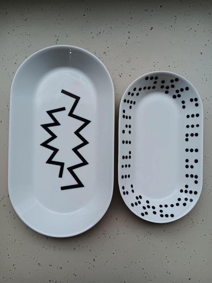 2x IKEA Avsiktlig serveerschaal, Huis en Inrichting, Keuken | Servies, Zo goed als nieuw, Schaal of Schalen, Overige stijlen, Porselein