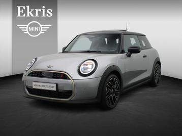MINI 3-Deurs Cooper S Favoured Trim + Pakket M beschikbaar voor biedingen