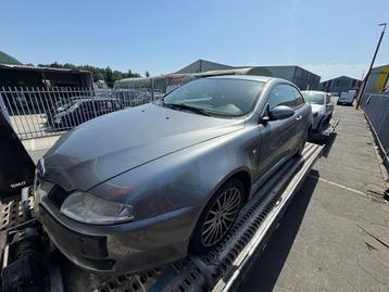 Alfa Romeo GT 2.0 JTS 2006 veel onderdelen voorradig  beschikbaar voor biedingen
