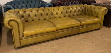 Prachtige Chesterfield Bank 5 Zits Lime Geel.  beschikbaar voor biedingen