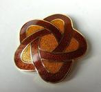 Vintage cloisonne emaille broche: Keltische knoop, Sieraden, Tassen en Uiterlijk, Broches, Overige materialen, 4 tot 7 cm, Bruin