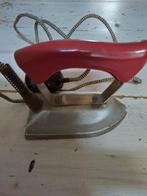 Vintage Strijkijzer 110/220 Volt, Ophalen of Verzenden
