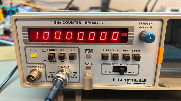 Hameg HM8021-2 1GHz frequency counter, Doe-het-zelf en Verbouw, Meetapparatuur, Zo goed als nieuw, Overige meters, Ophalen of Verzenden