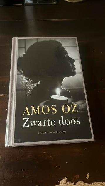 Amos Oz - Zwarte doos beschikbaar voor biedingen