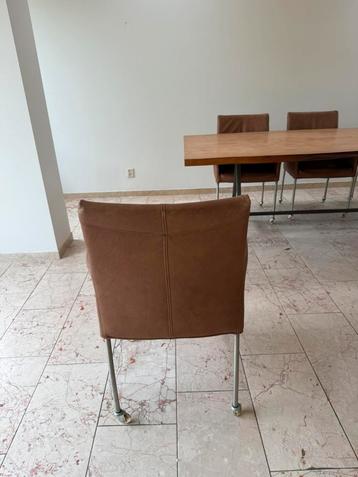 Eetkamer stoelen beschikbaar voor biedingen