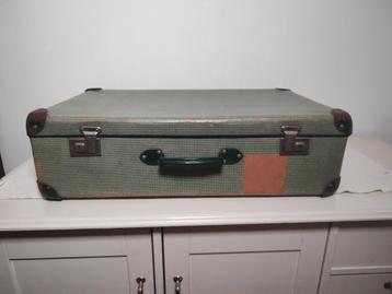 K434 VINTAGE koffer uit de 50er jaren geperst karton groen beschikbaar voor biedingen