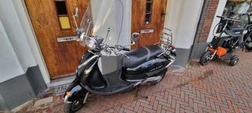 Sym Allo Zwart snor 895 of brom 1050 Scooterforyou, Zwolle  
