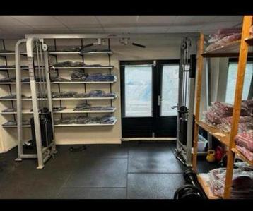 Krachtstation cablecross nieuwe kabel en veel accessiores beschikbaar voor biedingen