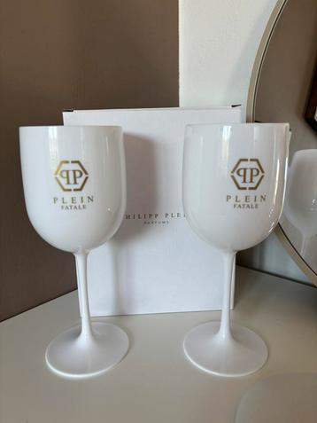 Philipp Plein fatale plastic champagneglazen. beschikbaar voor biedingen