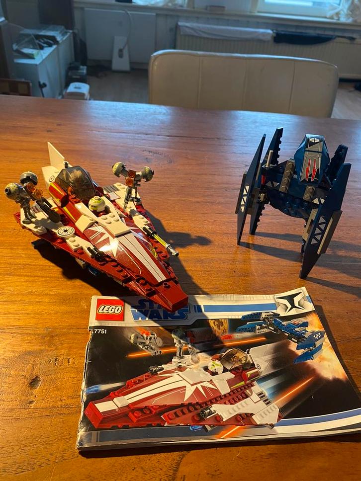 LEGO Star Wars (7751) Ahsoka's Starfighter and Droids, Kinderen en Baby's, Speelgoed | Duplo en Lego, Zo goed als nieuw, Ophalen of Verzenden
