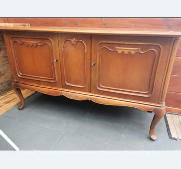Dressoir te koop beschikbaar voor biedingen