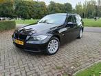 BMW 3-Serie 2.0 I 320 Touring, clima, pano, pdc, navi!, 13 km/l, Zwart, 4 cilinders, Zwart