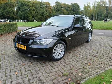 BMW 3-Serie 2.0 I 320 Touring, clima, pano, pdc, navi! beschikbaar voor biedingen