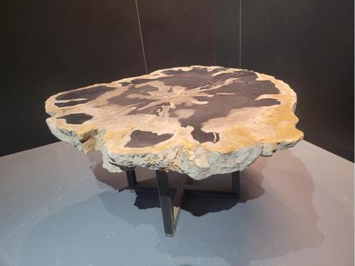 Unieke salon of bijzettafel van VERSTEEND HOUT, Huis en Inrichting, Tafels | Salontafels, Nieuw, Overige materialen, Ophalen