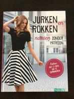 Jurken en rokken naaien zonder patroon   63 pagina's, Ophalen of Verzenden, Zo goed als nieuw
