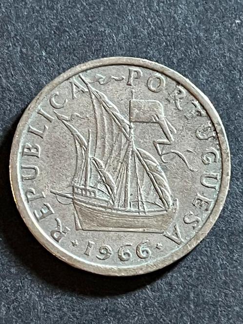 Portugueese 5 escudo jaar 1966 🇵🇹, Postzegels en Munten, Munten en Bankbiljetten | Verzamelingen, Nederland, Ophalen of Verzenden