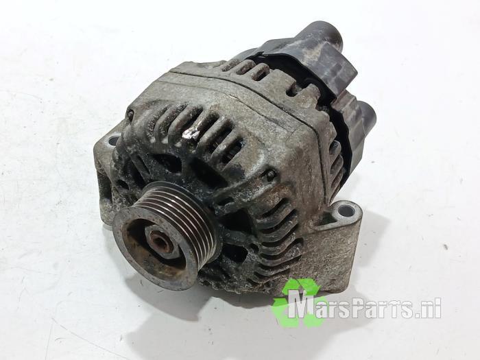 Dynamo van een Fiat Punto Grande, Auto-onderdelen, Motor en Toebehoren, Fiat, Gebruikt, 3 maanden garantie, Ophalen of Verzenden