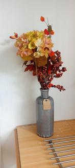 Kunstbloemen in vaas - Decoratief, Huis en Inrichting, Ophalen, Overige kleuren, 50 tot 75 cm, Aardewerk of Porselein