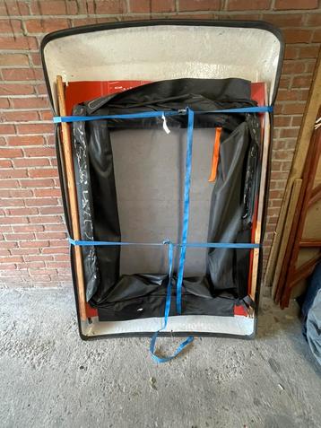 Universeel hefdak voor camper/caravan beschikbaar voor biedingen