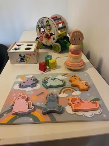 houten speelgoed vanaf 1 jaar beschikbaar voor biedingen